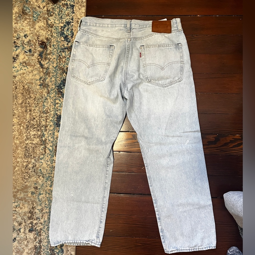 Levi’s 551 Z relaxed fit 34 light wash jeans